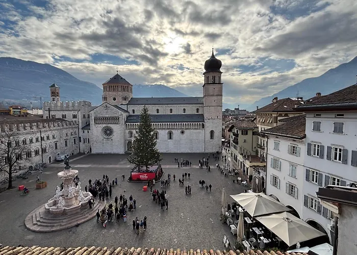 Lägenhet Attico Sul Duomo Trento